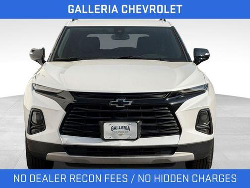 Iridescent Pearl Tricoat 2022 Chevrolet Blazer 2LT