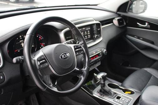 2020 Kia Sorento EX V6