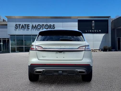 Ceramic White 2023 Lincoln Nautilus Reserve