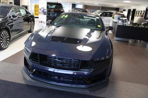 2024 Ford Mustang Dark Horse