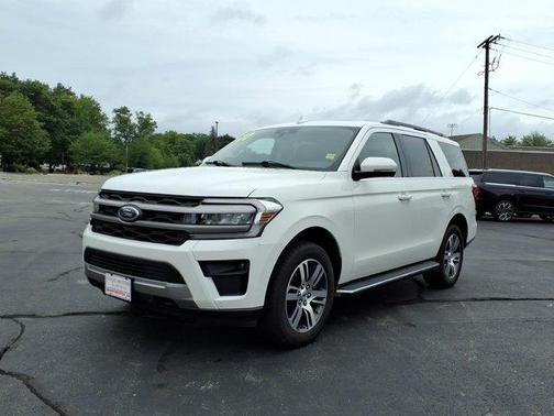 White 2022 Ford Expedition XLT