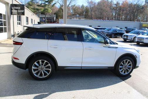 2022 Lincoln Corsair Standard