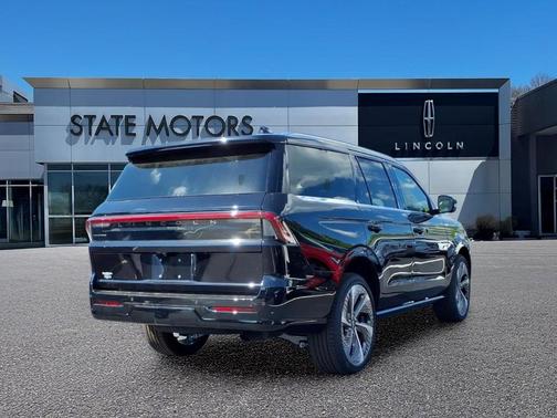 Black 2026 Lincoln Navigator Black Label