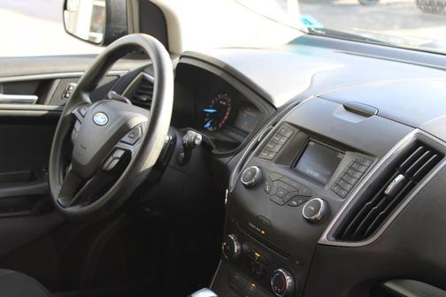 2017 Ford Edge SE