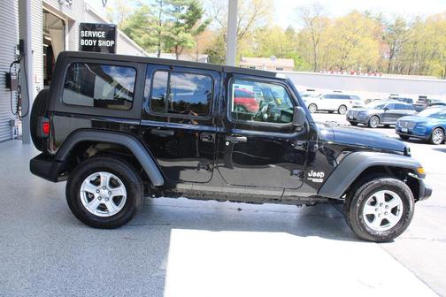 Black Clearcoat 2018 Jeep Wrangler Unlimited Sport