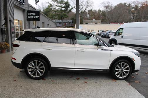 2022 Lincoln Corsair Standard