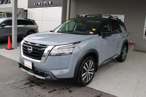 2022 Nissan Pathfinder Platinum