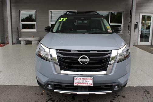 2022 Nissan Pathfinder Platinum