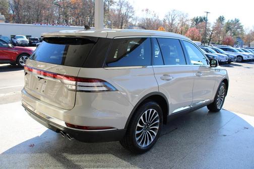 2023 Lincoln Aviator Standard AWD