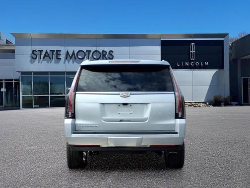 Radiant Silver Metallic 2019 Cadillac Escalade Luxury