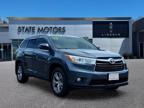 Blue 2015 Toyota Highlander XLE