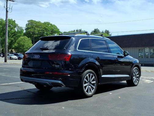 Orca Black Metallic 2018 Audi Q7 3.0T Premium Plus