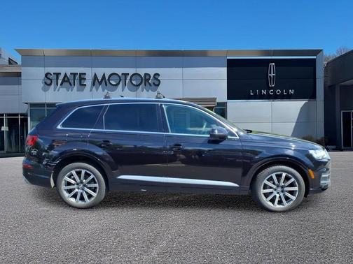 Orca Black Metallic 2018 Audi Q7 3.0T Premium Plus