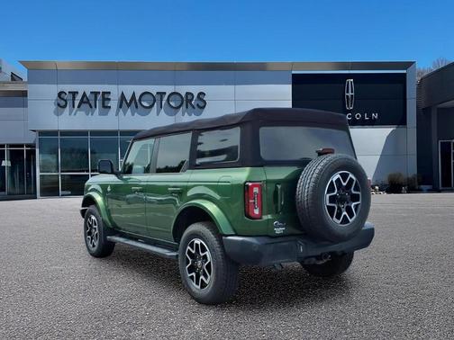 Green 2022 Ford Bronco