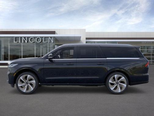 Black 2026 Lincoln Navigator L Black Label