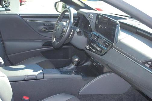 2022 Lexus ES 350 Base