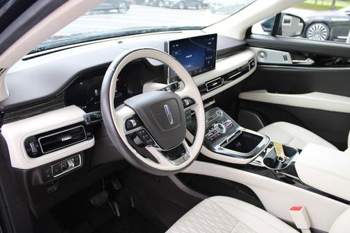2022 Lincoln Nautilus Black Label