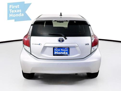 Classic Silver Metallic 2015 Toyota Prius c Two