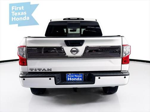 2017 Nissan Titan Platinum Reserve