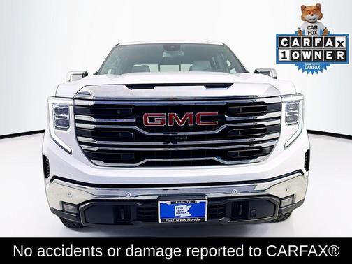 White Frost Tricoat 2024 GMC Sierra 1500 SLT