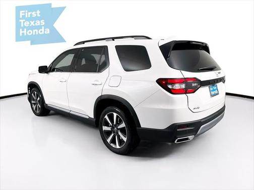 2025 Honda Pilot Touring 8-Passenger