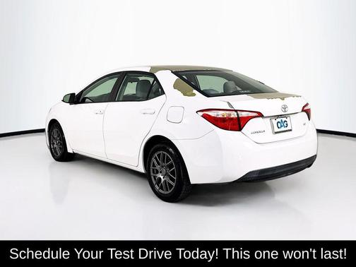 Super White 2015 Toyota Corolla LE