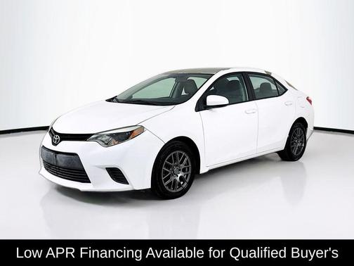 Super White 2015 Toyota Corolla LE