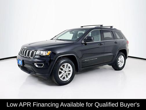 Diamond Black Crystal Pearlcoat 2017 Jeep Grand Cherokee Laredo