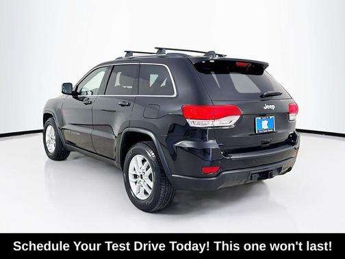 Diamond Black Crystal Pearlcoat 2017 Jeep Grand Cherokee Laredo