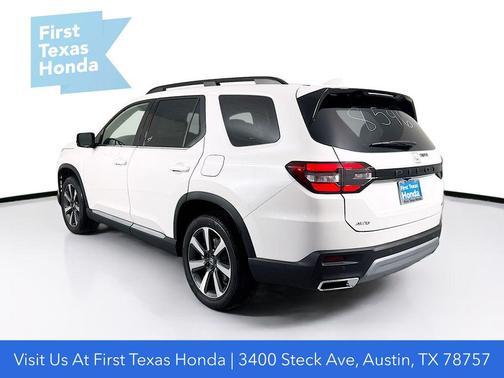 2025 Honda Pilot Touring 8-Passenger