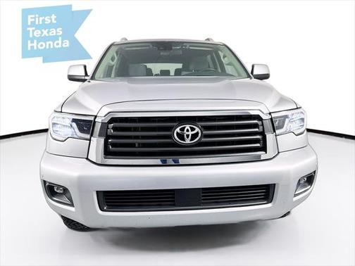 2022 Toyota Sequoia SR5