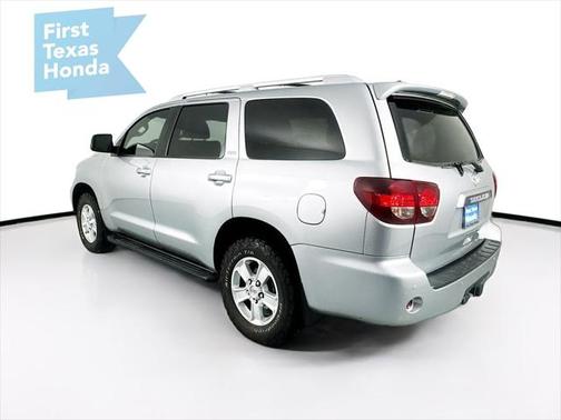 2022 Toyota Sequoia SR5