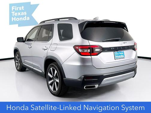 2025 Honda Pilot Touring 8-Passenger