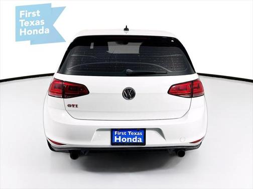 2017 Volkswagen Golf GTI 2.0T SE 4-Door