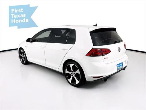2017 Volkswagen Golf GTI 2.0T SE 4-Door