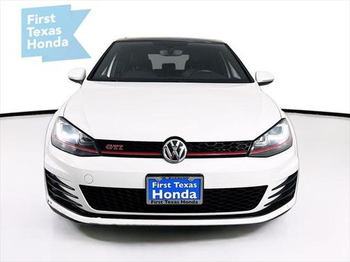 2017 Volkswagen Golf GTI 2.0T SE 4-Door