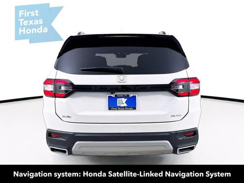 Platinum White Pearl 2023 Honda Pilot AWD Elite