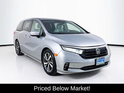 Silver 2021 Honda Odyssey Touring