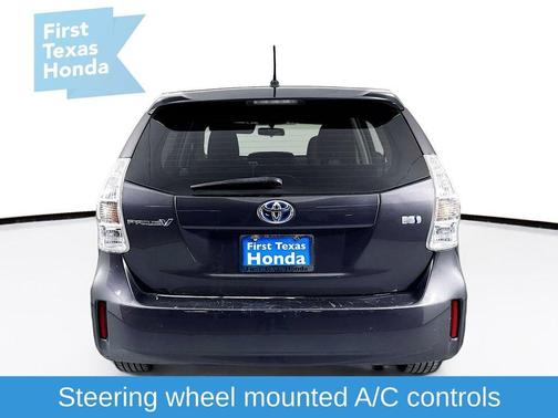 2014 Toyota Prius v Five