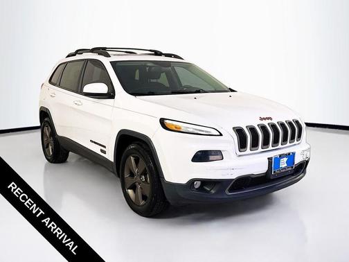 Bright White Clearcoat 2016 Jeep Cherokee Latitude