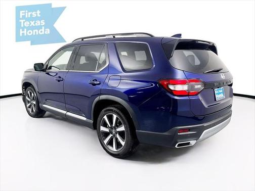2025 Honda Pilot Touring 8-Passenger