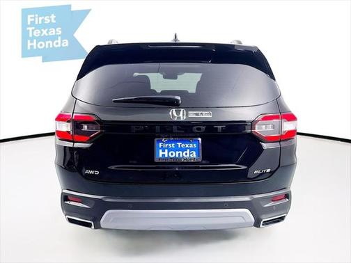 2025 Honda Pilot Elite