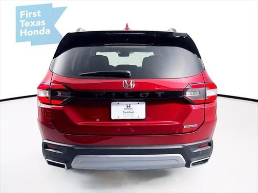 2025 Honda Pilot Touring 8-Passenger