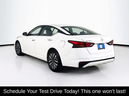 Glacier White 2025 Nissan Altima 2.5 SV