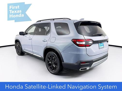 2025 Honda Pilot Touring 8-Passenger