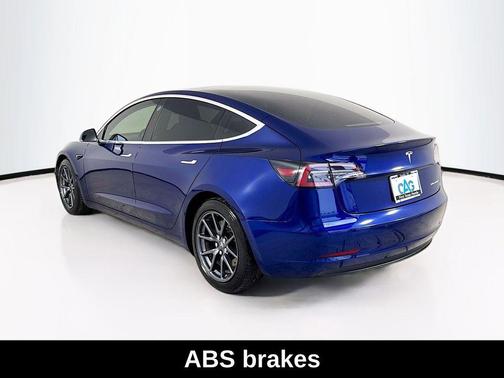 Deep Blue Metallic 2018 Tesla Model 3 Long Range