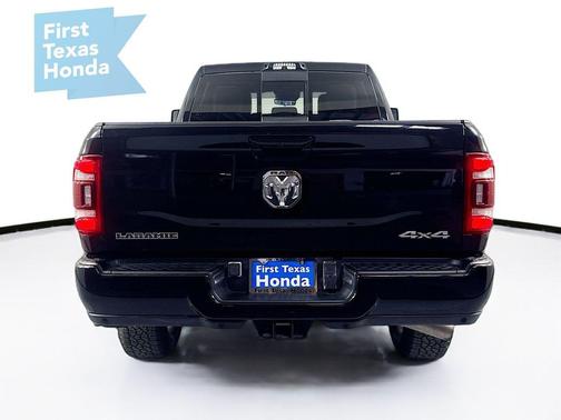 2024 RAM 3500 Laramie Crew Cab 4x4 6'4' Box