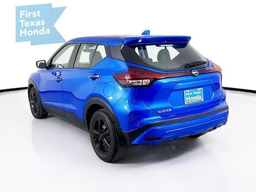 2022 Nissan Kicks S