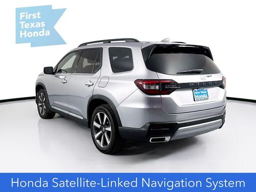 2025 Honda Pilot Touring 8-Passenger