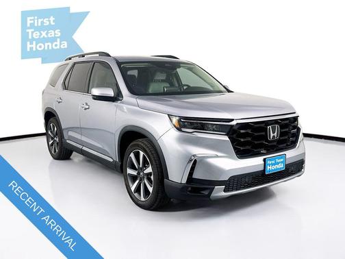 2025 Honda Pilot Touring 8-Passenger